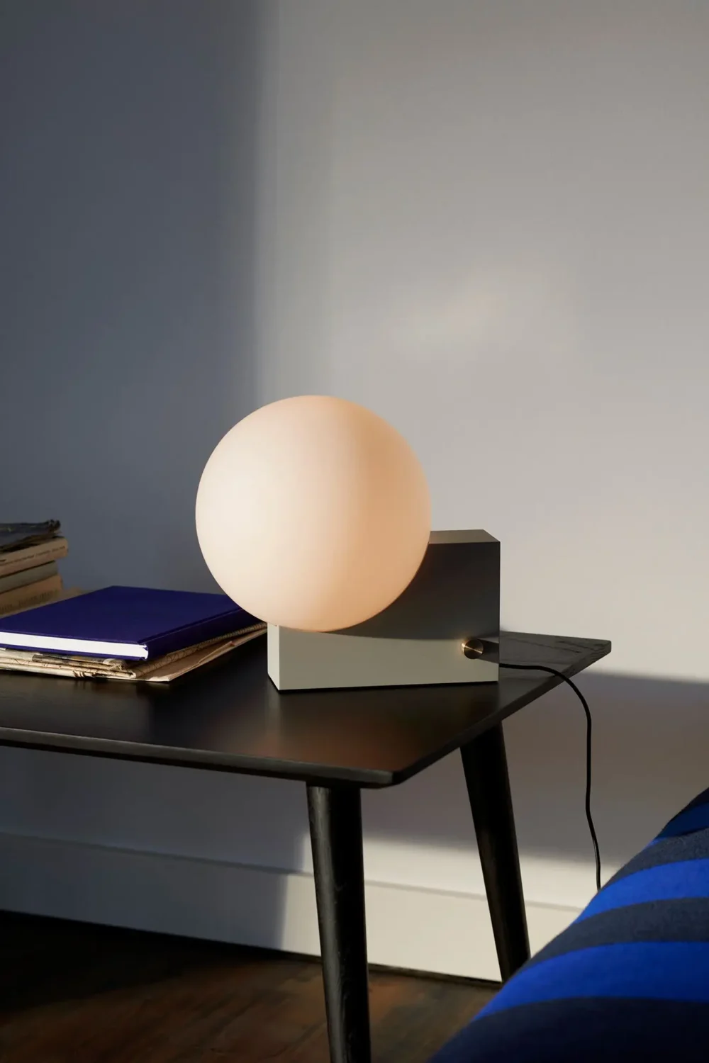 &Tradition Journey Table Wall Lamp SHY1 Silk Grey - Image 2